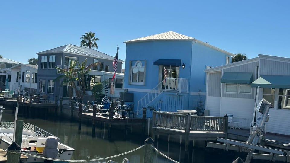 Island Dock House N1143 House in Hutchinson Island