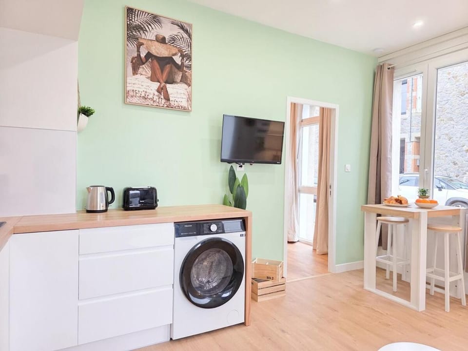 Le Bohémia - Deux Pas Du Centre, Chic & 5 min Gare Apartment in Brittany