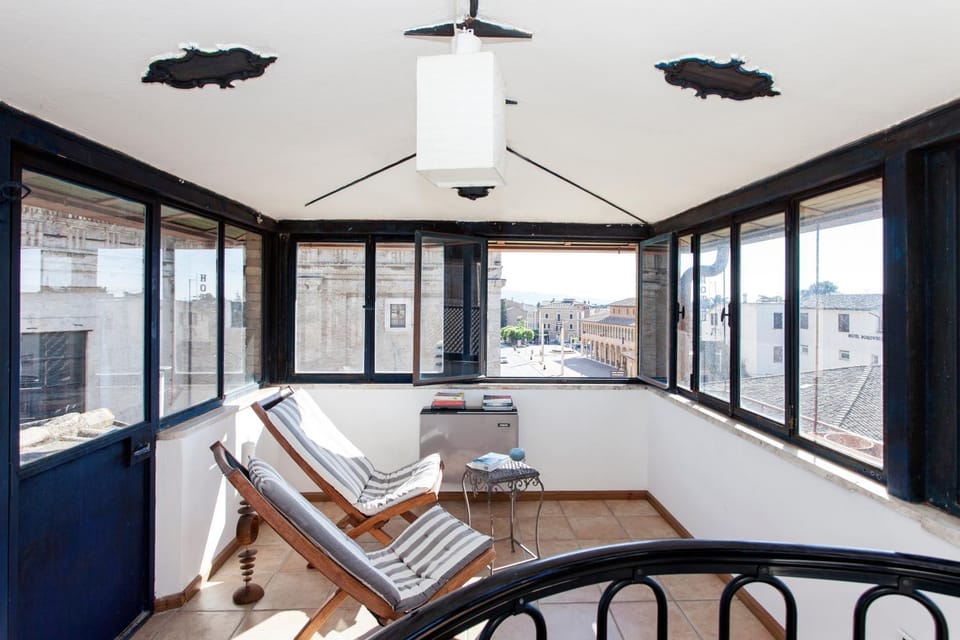 Seating area