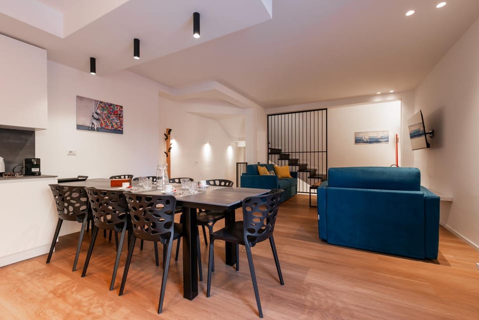 Communal lounge/ TV room, TV and multimedia, Dining area, kitchen