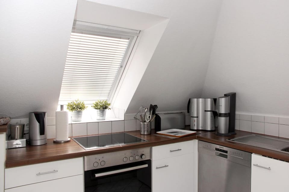 Coffee/tea facilities, Kitchen or kitchenette, Communal kitchen