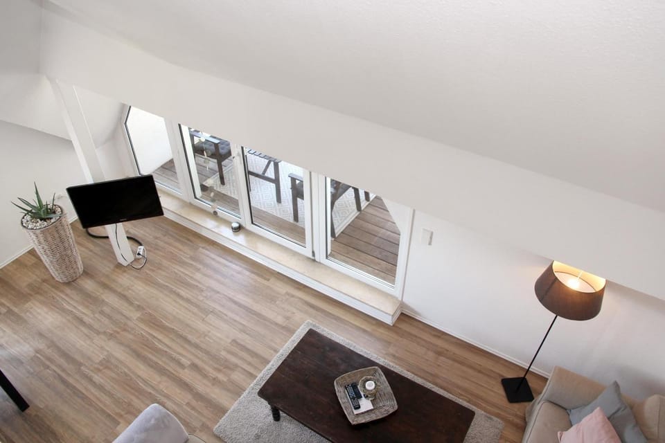 Communal lounge/ TV room, TV and multimedia, Living room, Seating area