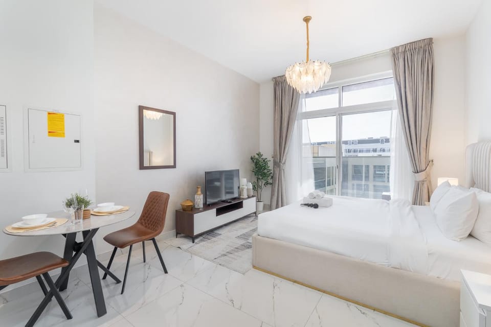 Free housekeeping visits during your stay - StayShort - Magnificent Studio Living in Al Barsha South Apartment in Dubai