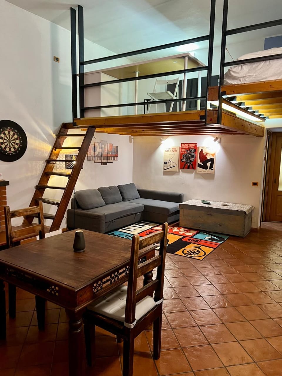 Living room, Seating area