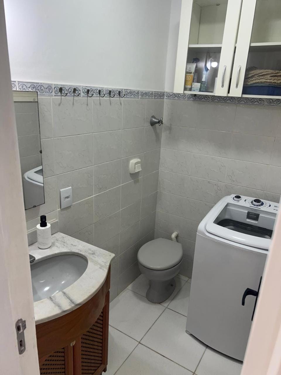 Toilet, Bathroom, washing machine