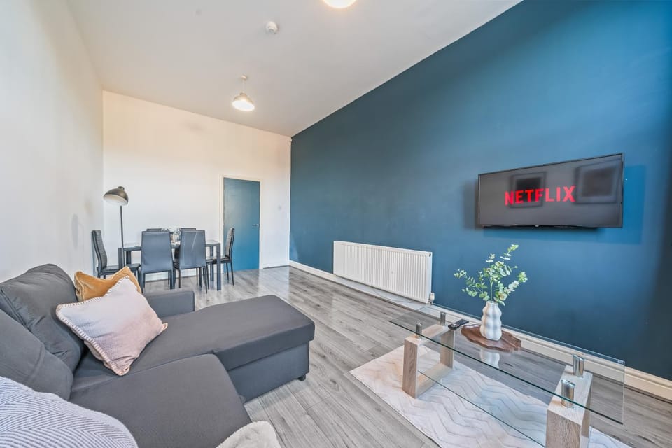 TV and multimedia, Living room, Seating area