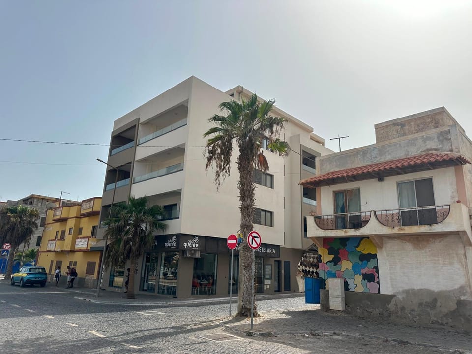 Praça Presidente - By Bobbywashere Apartment in Santa Maria