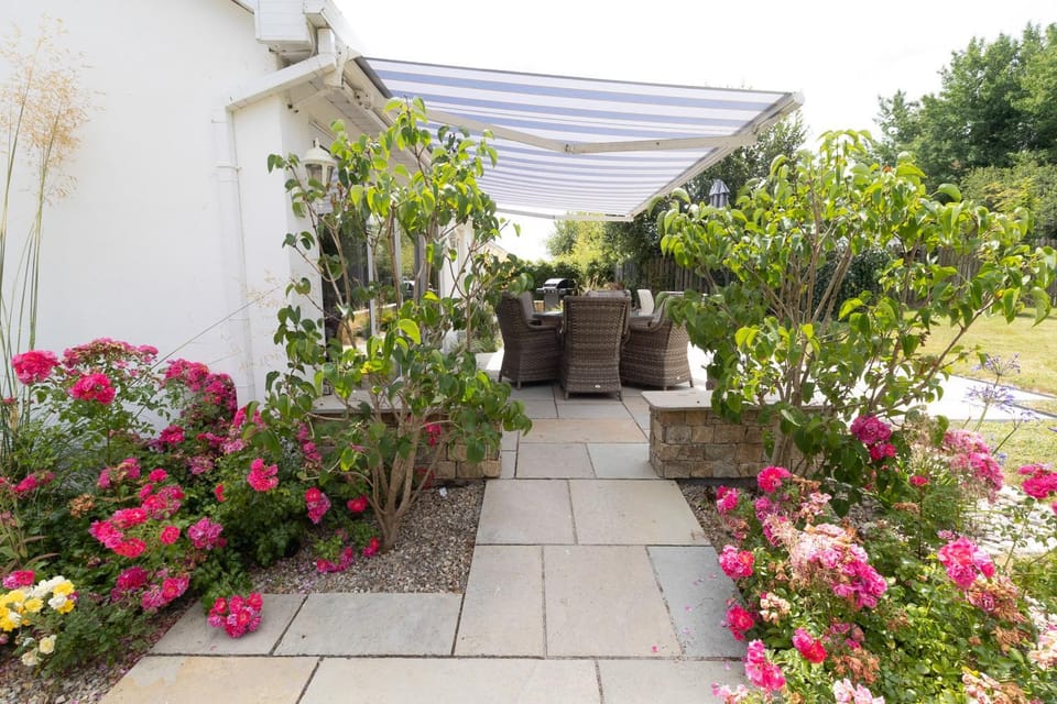 Property building, Garden