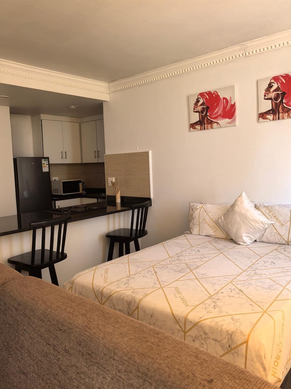 Bed, Living room