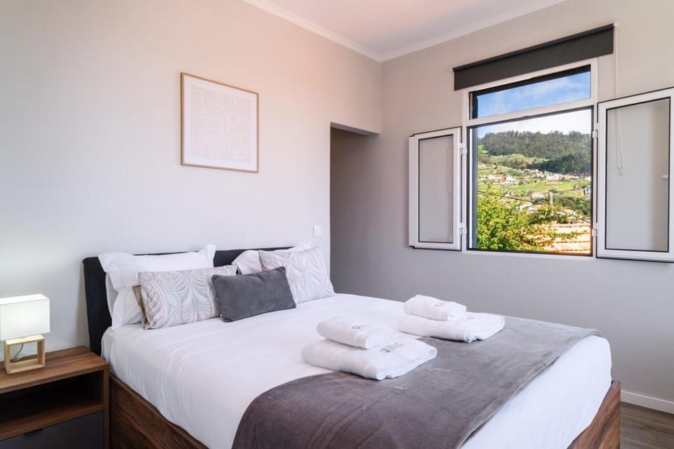 GuestReady - Escape with Ocean and Mountain Views Bed and Breakfast in Madeira District