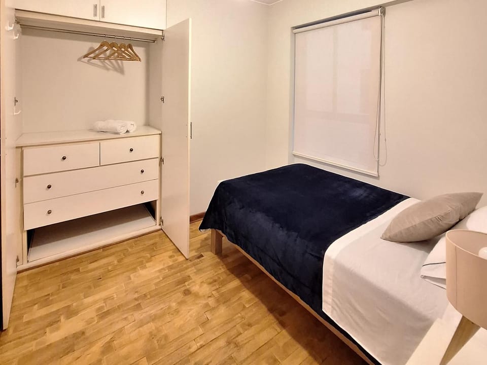 Miraflores Solo Room Shared Bath Vacation rental in Miraflores