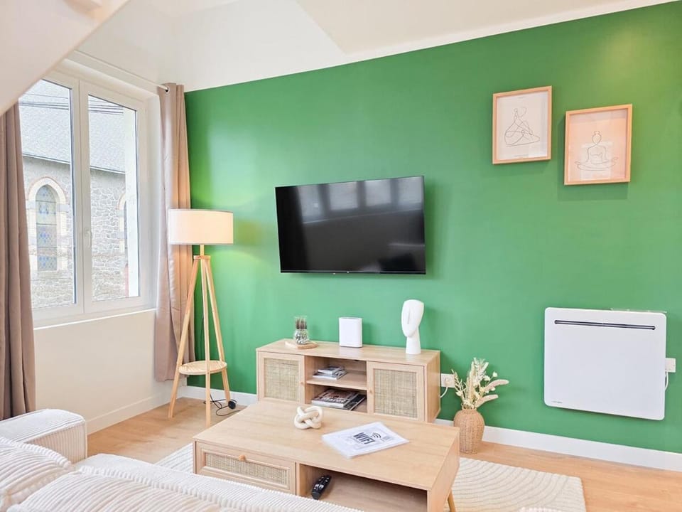 Le Matisse - Proche Centre, 5 min Gare & Unique Apartment in Brittany