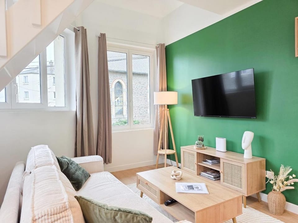 Le Matisse - Proche Centre, 5 min Gare & Unique Apartment in Brittany