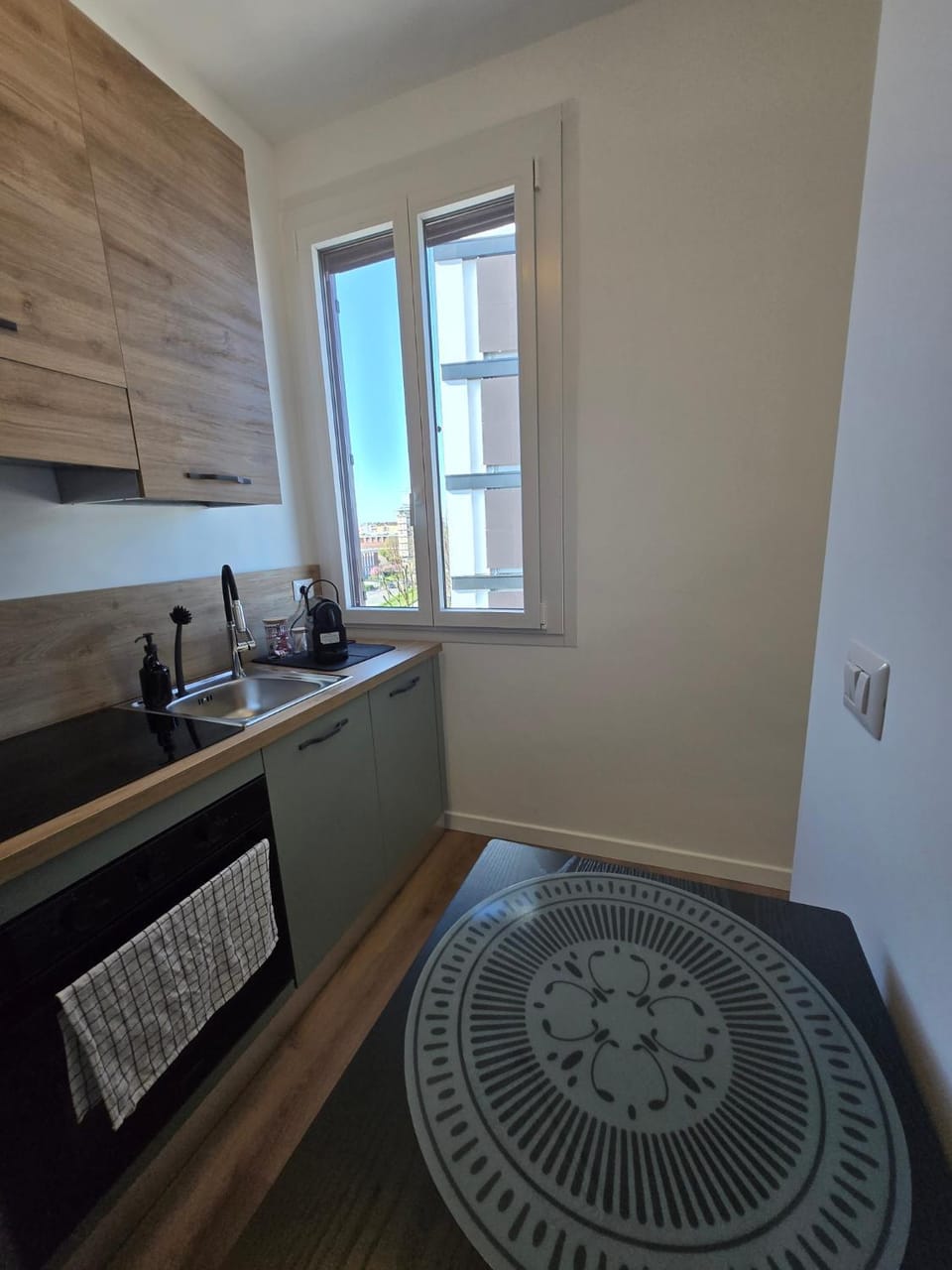 Kitchen or kitchenette, stove