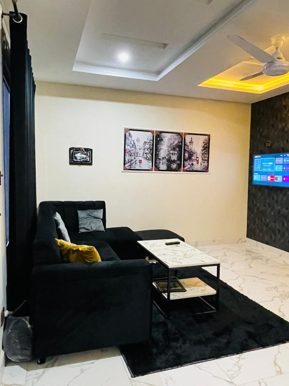 TV and multimedia, Seating area, Evening entertainment