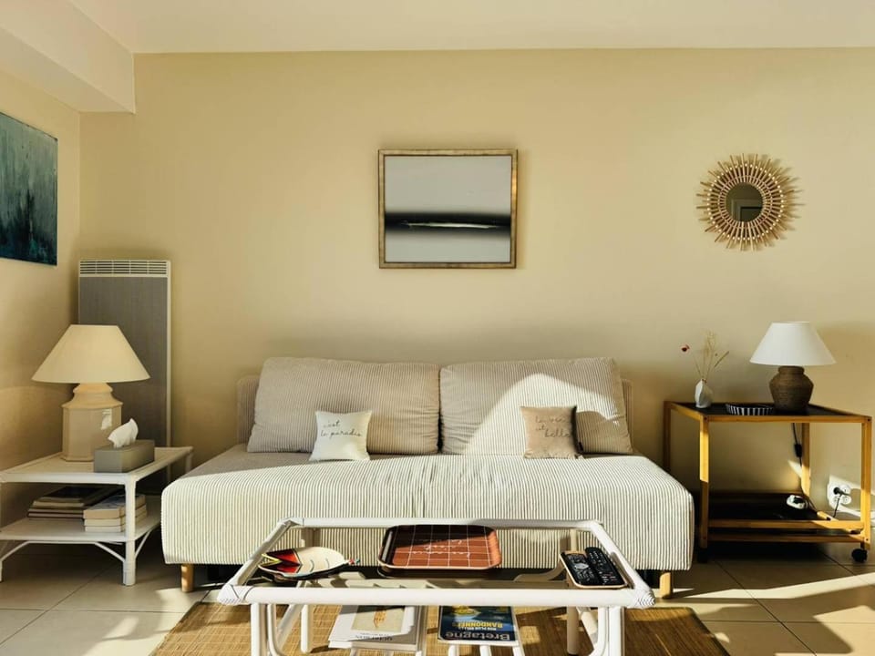 Les Courlis, appt vue mer 2 chambres, parking, centre-ville, classé 2 étoiles Apartment in Quiberon