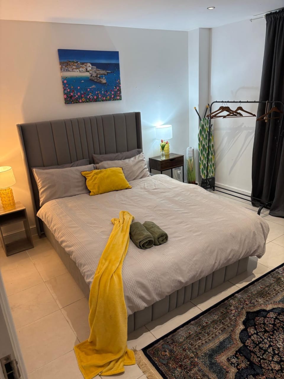 Tower Bridge Luxury Apartment with Balcony Apartment in London