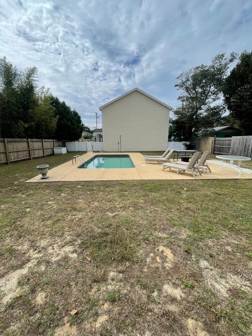 Swimming pool