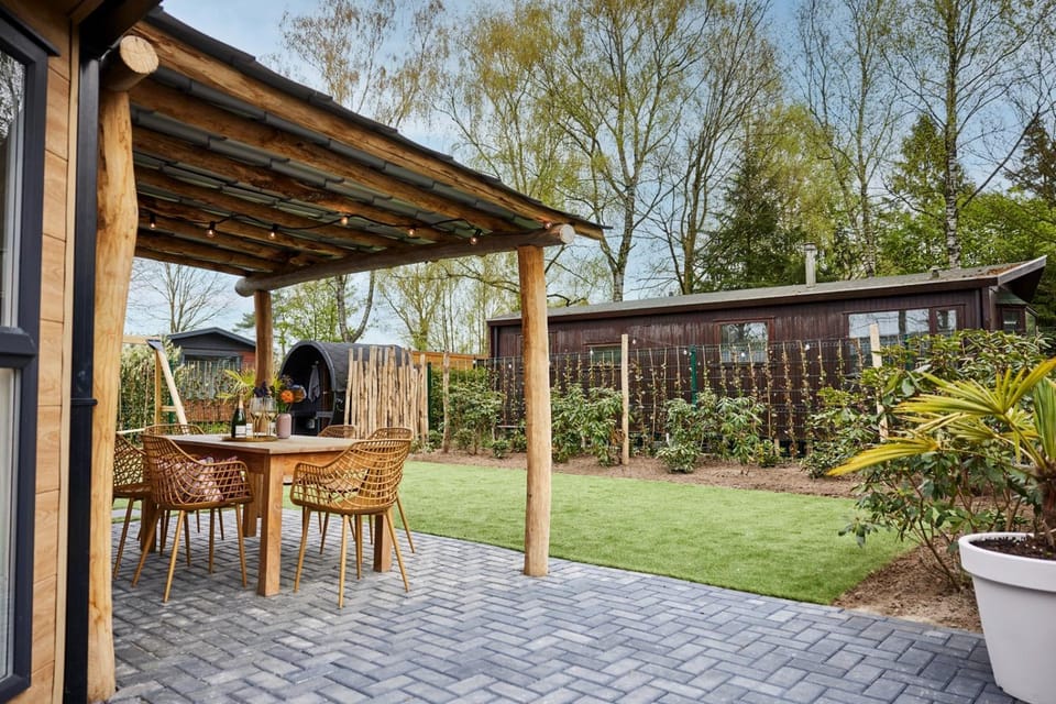 VELUWE CHALET PUTTEN - Private Garden and Sauna on Nationaal Park De Veluwe - Design Chalet with Cosy Setting Apartment in Putten