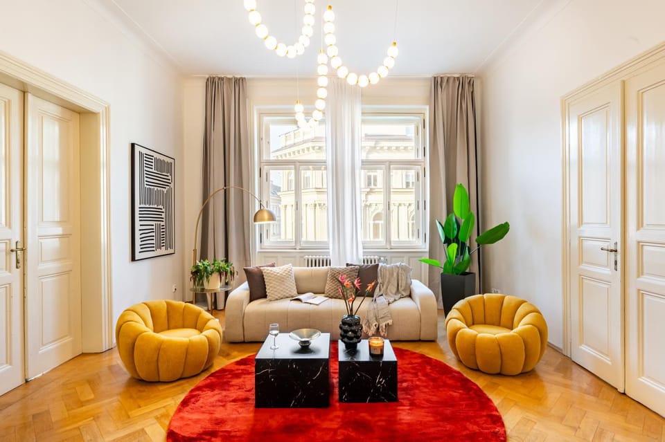 Living room, Seating area