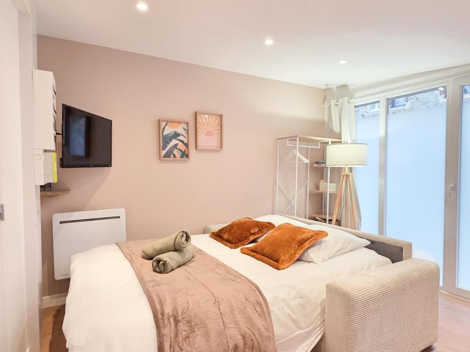La Marisol - Central, Cozy & 5 min Gare Apartment in Brittany