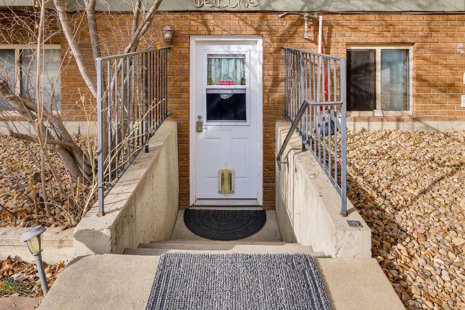 6 Mi to Dtwn Fort Collins: Cozy Apt w/ Shared Yard Apartment in Fort Collins