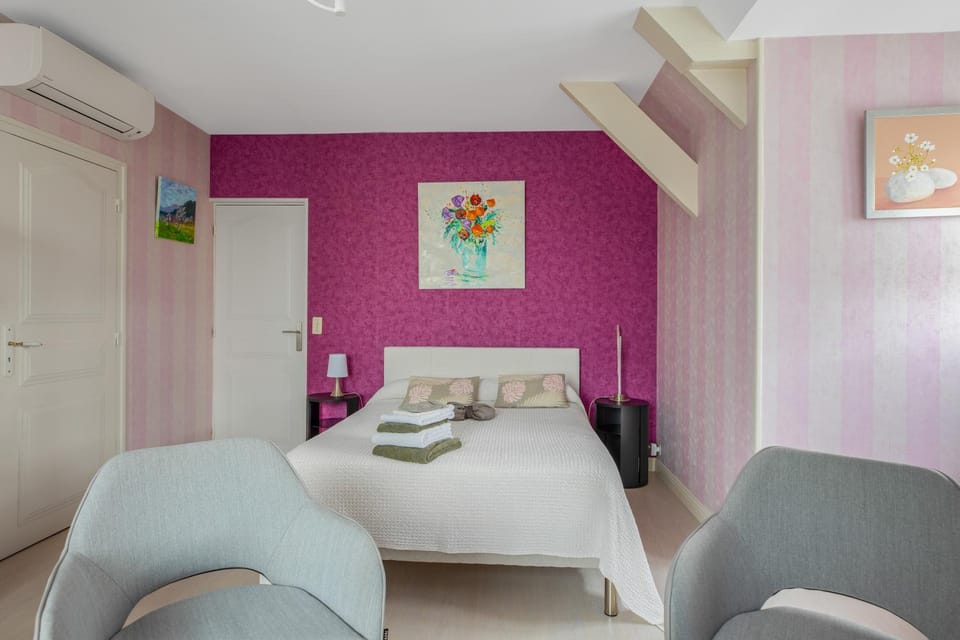 Living room, Bedroom