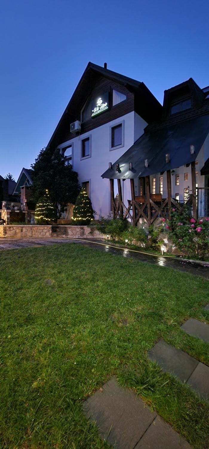 Vila Slănic family boutique hotel by Di'aDOR rentals Bed and Breakfast in Prahova, Romania