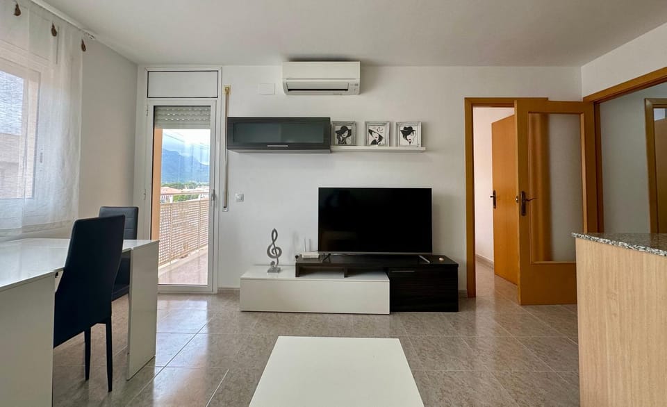 Home Barcelona Miami Playa Apartment in Miami Platja