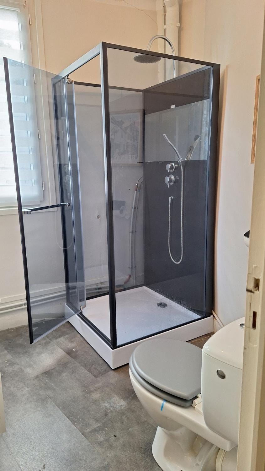 Shower, Toilet, Bathroom