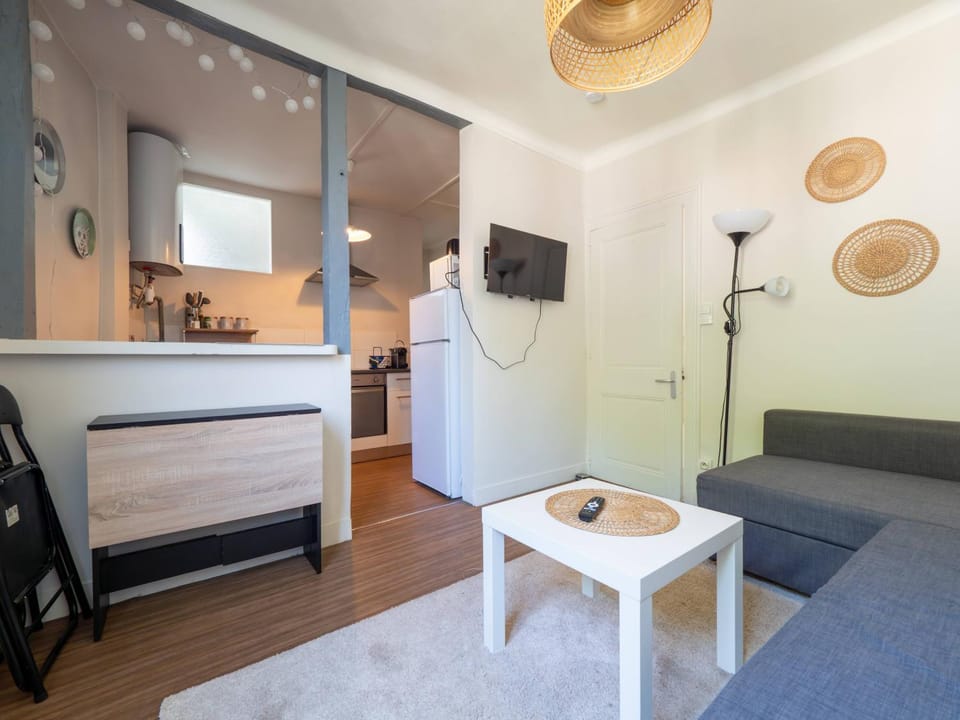 TV and multimedia, Kitchen or kitchenette, Living room, Dining area