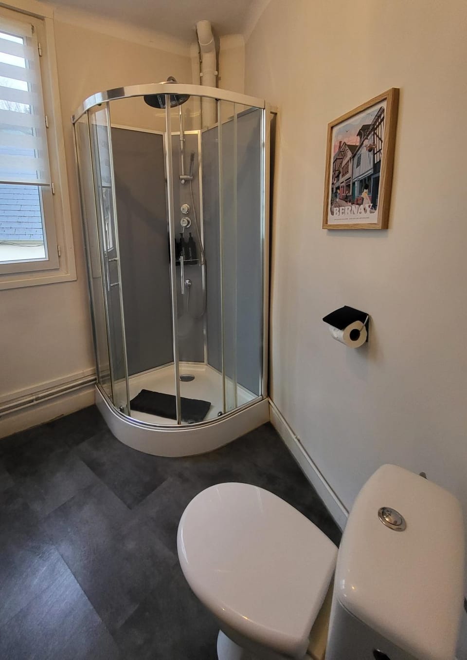 Shower, Toilet, Bathroom