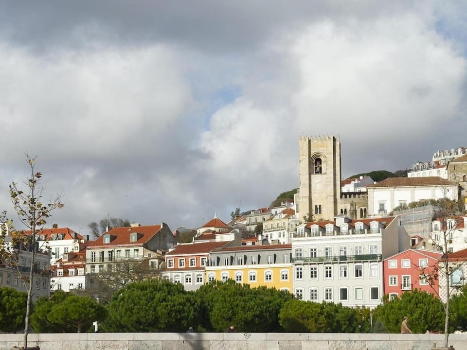 Vita Portucale ! Alfama Sweet Retreat Apartment in Lisbon