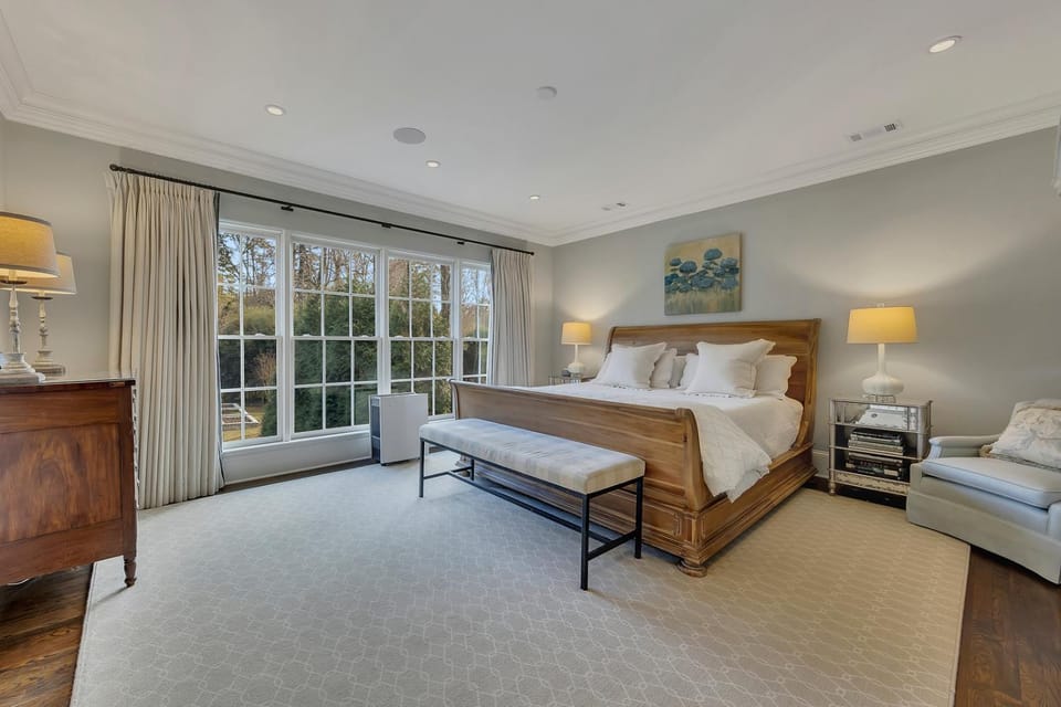 World Cup Luxury estate w fire pit & patio House in Buckhead