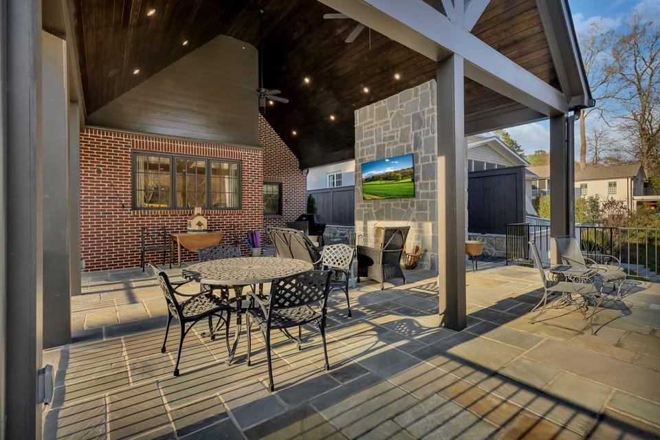 World Cup Luxury estate w fire pit & patio House in Buckhead