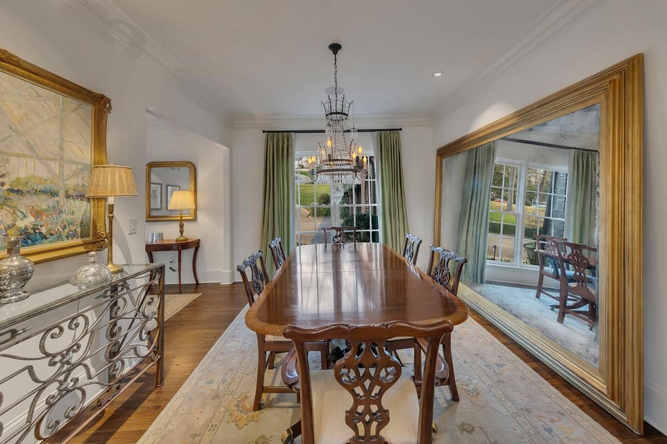 World Cup Luxury estate w fire pit & patio House in Buckhead