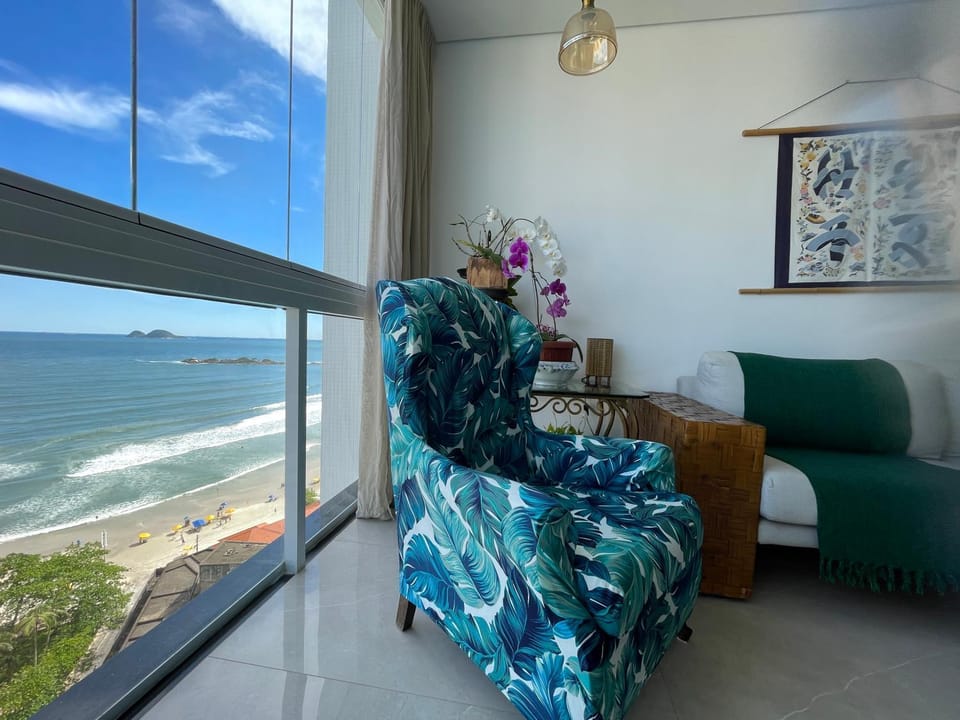 Natural landscape, View (from property/room), Balcony/Terrace, Living room, Decorative detail, Beach, Sea view