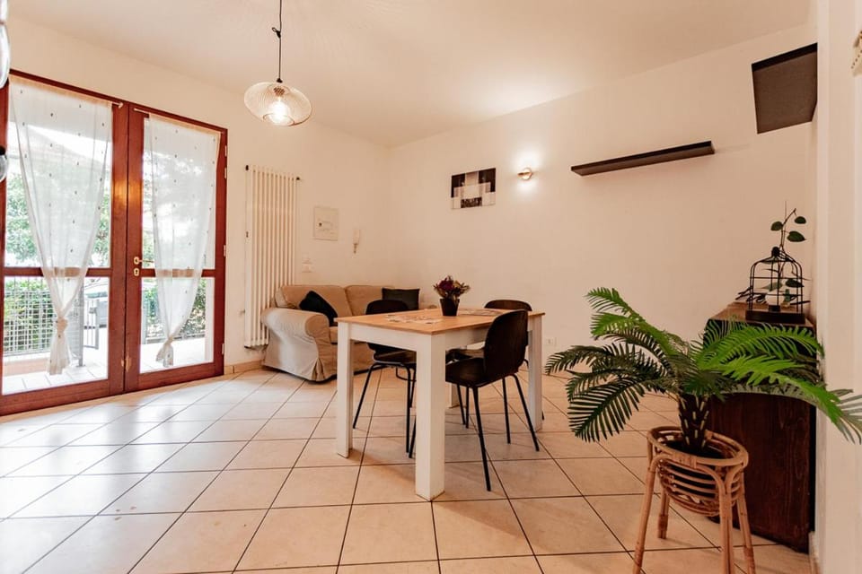 Trilocale con giardino a Cervia - CV012 Apartment in Cervia