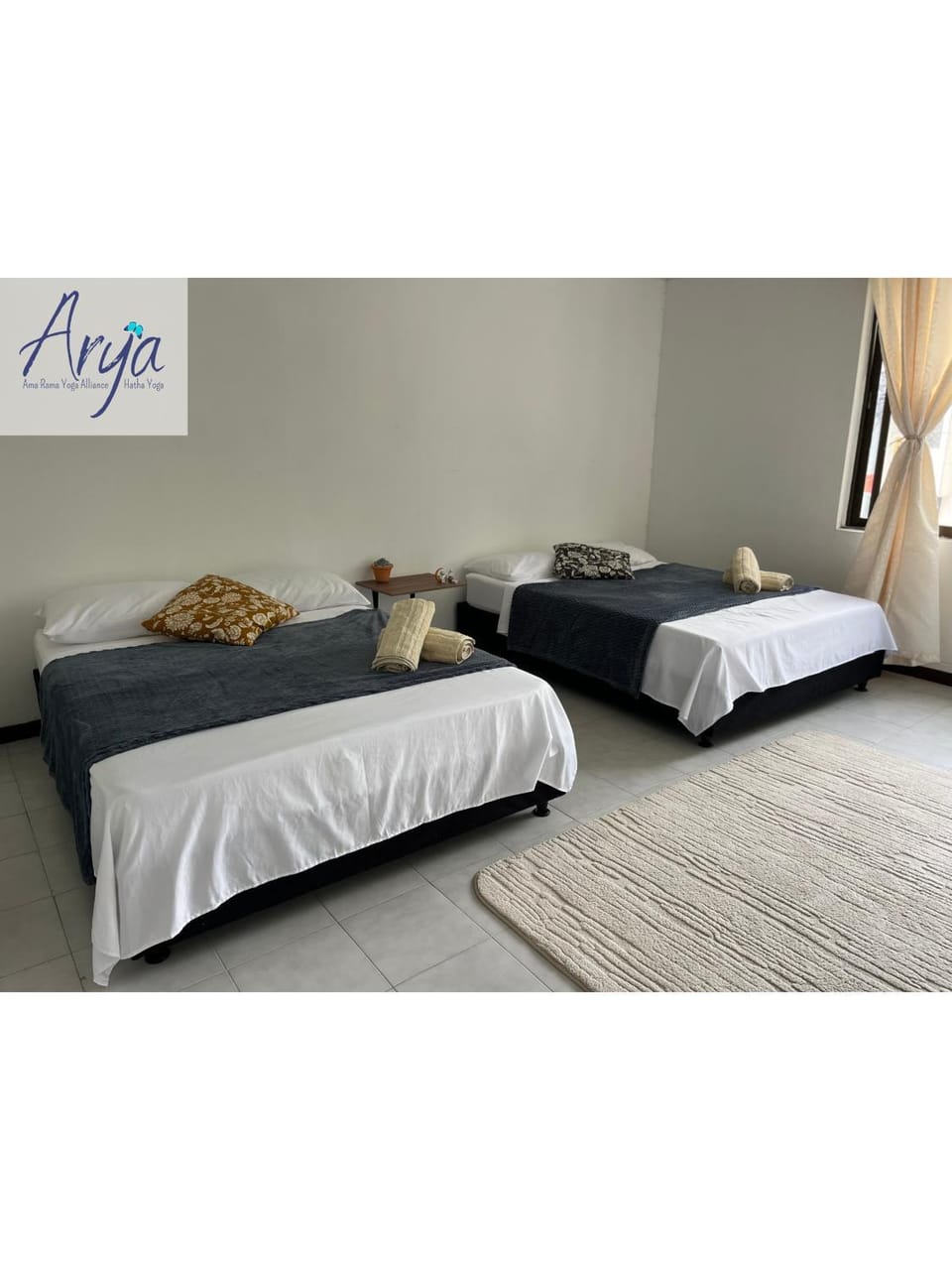 Arya Land Yoga Hostel Bed and Breakfast in Cali