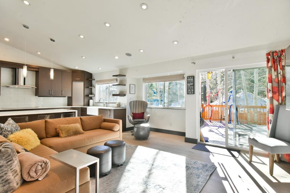 You Are My Sunshine - Downtown Frisco Home House in Frisco