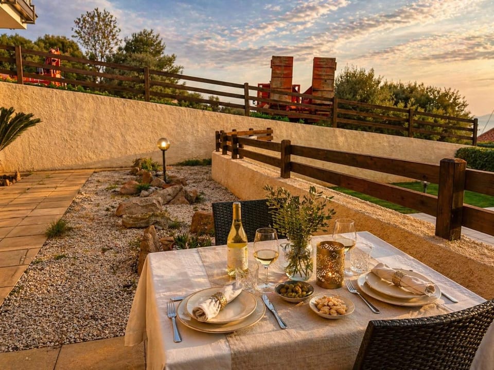 Garden, Balcony/Terrace