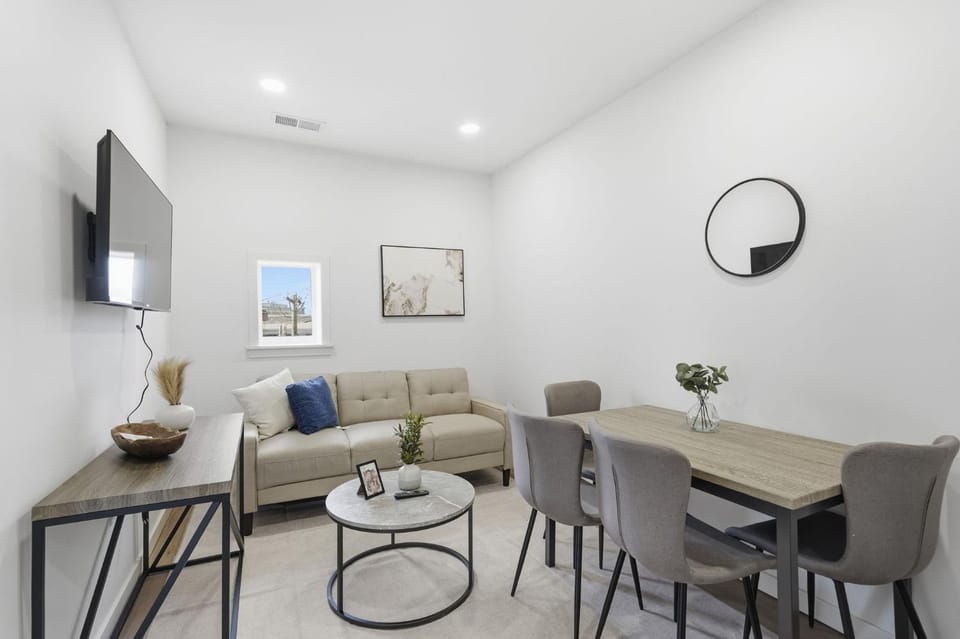 Carriage House Sleek 1BR Apartment House in Philadelphia