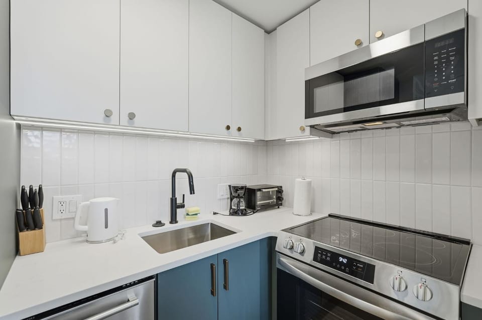 Carriage House Stylish 1BR Retreat House in Philadelphia