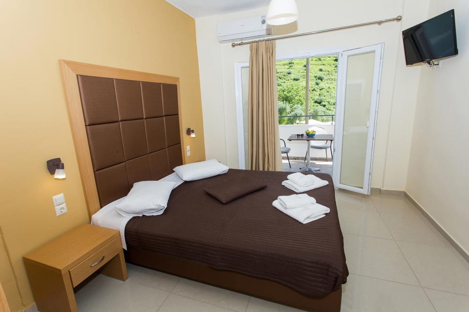 Aristidis Garden1 Apartment in Peloponnese, Western Greece and the Ionian