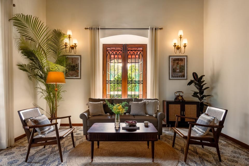 Living room, Seating area
