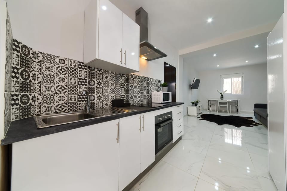Kitchen or kitchenette, microwave, oven, kitchen