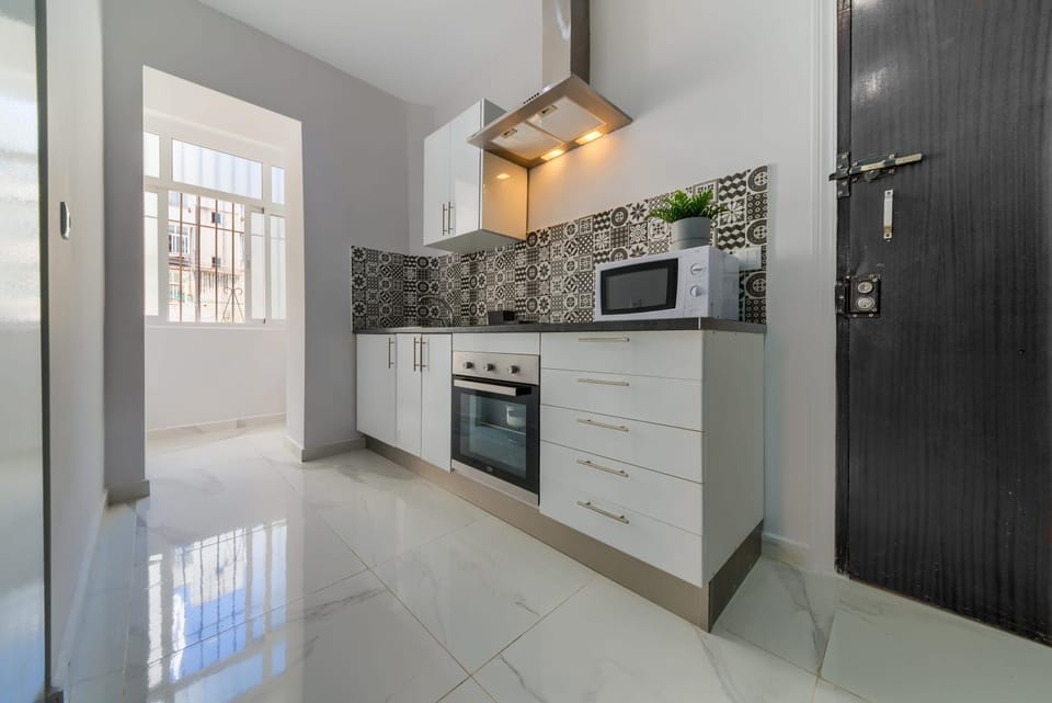 Kitchen or kitchenette, microwave, oven, kitchen