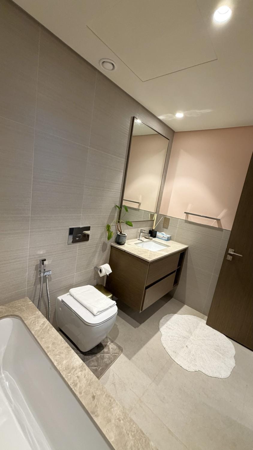 Shower, Toilet, Bathroom, Bath, towels