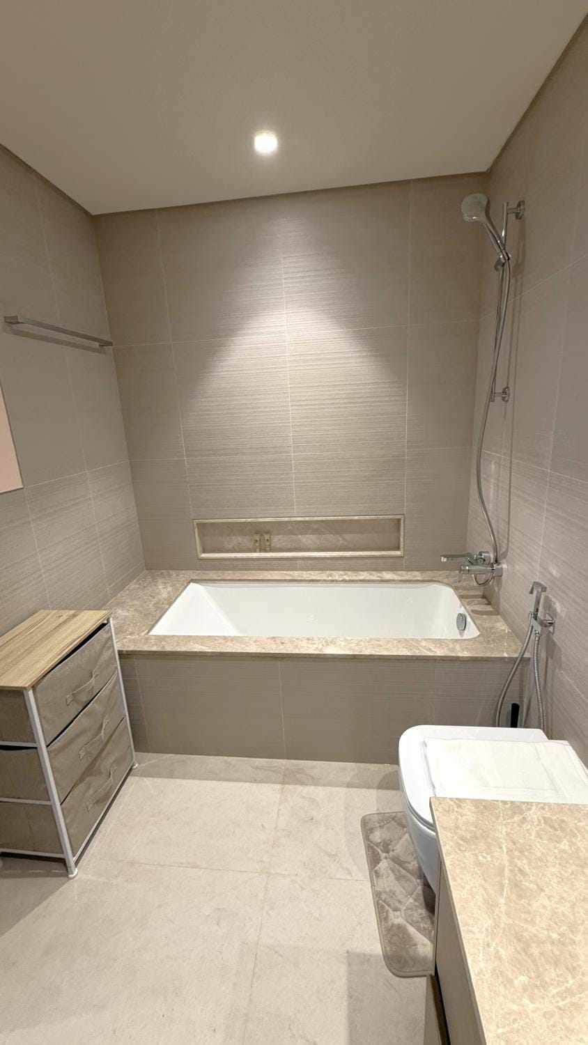 Shower, Bathroom, Bath, towels