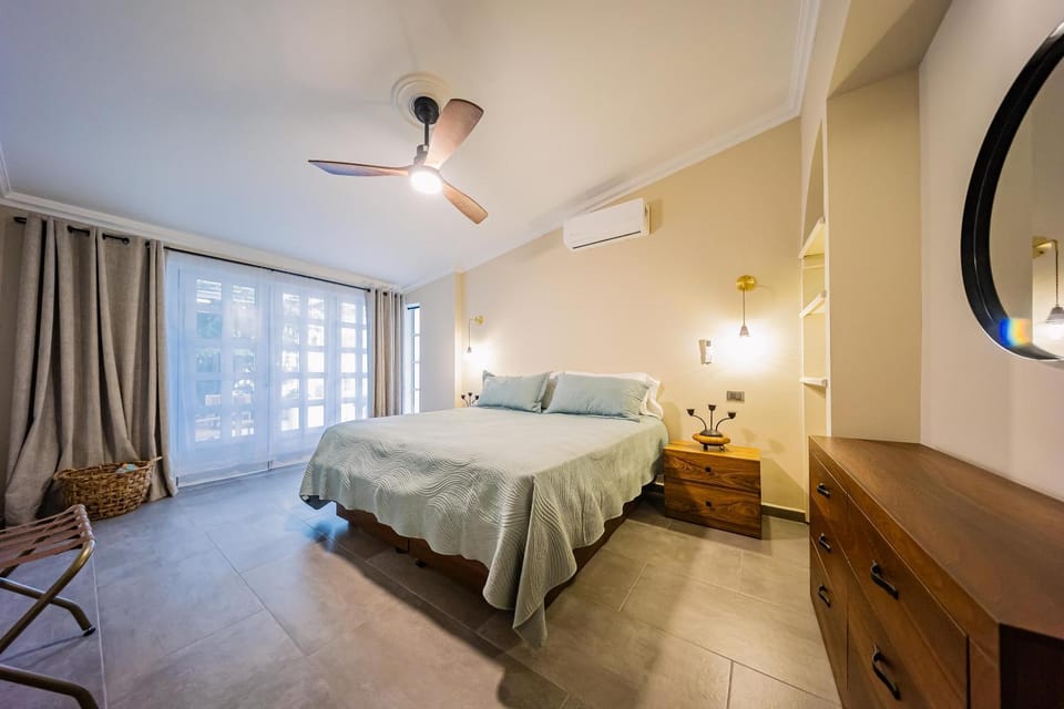 Bed, Bedroom, air conditioner